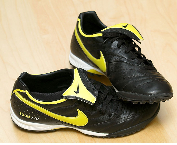 best nike turf soccer shoes